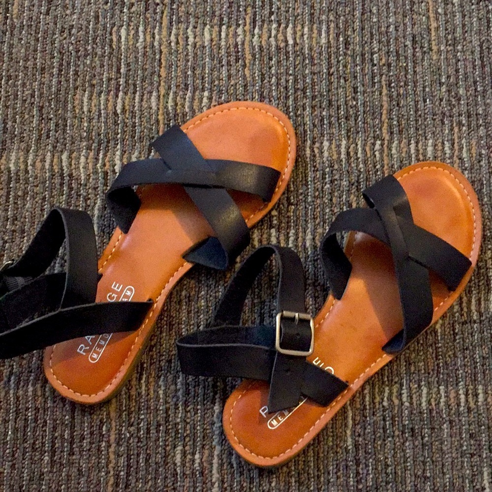 Rampage Black strappy flat sandals buckle ankle strap for women